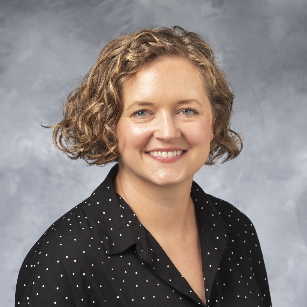 Portrait of Natalie Schreffler.