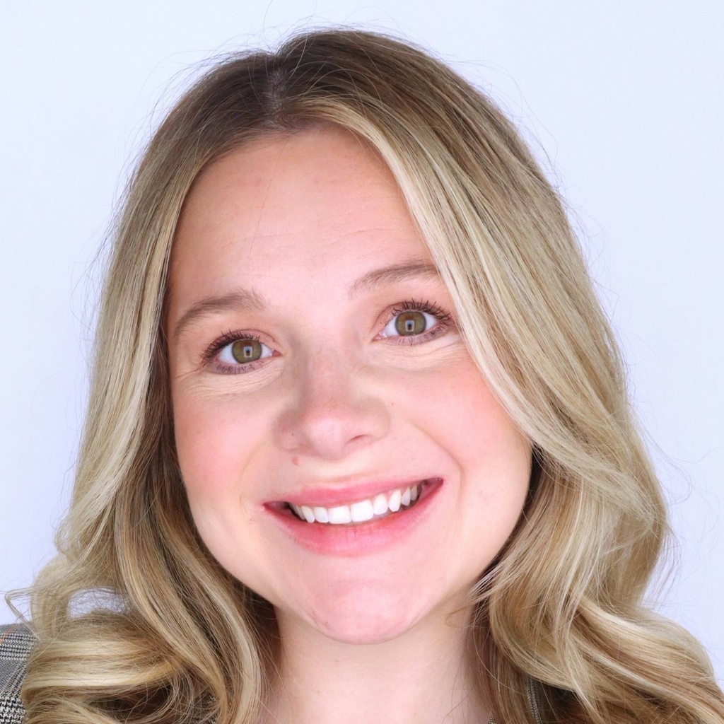 Headshot of Sarah Davis