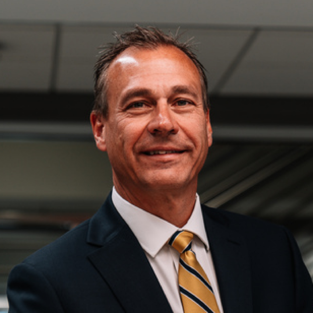 Headshot of David Ernst