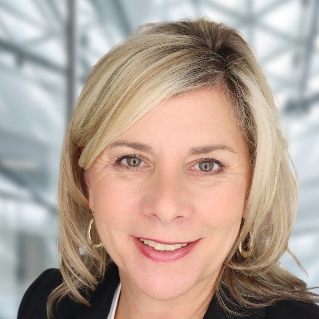Headshot of Jennifer Ruggiero